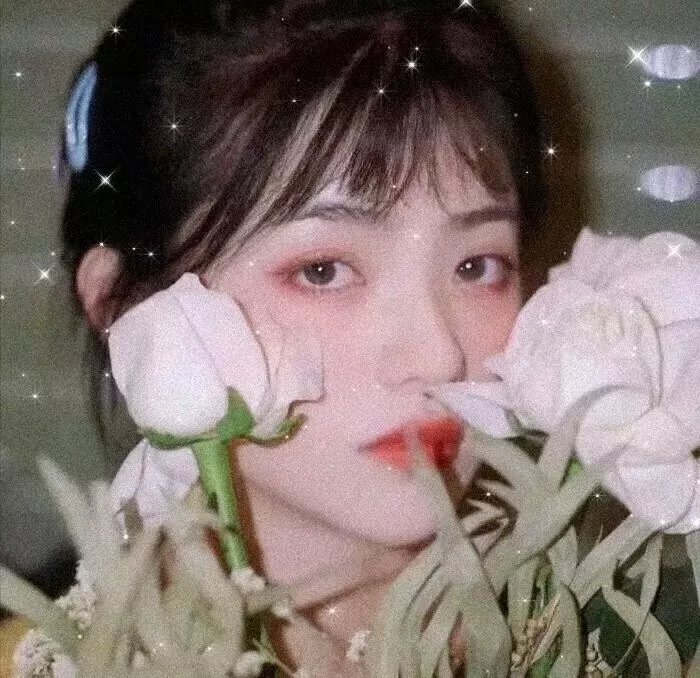 大女孩不要哭